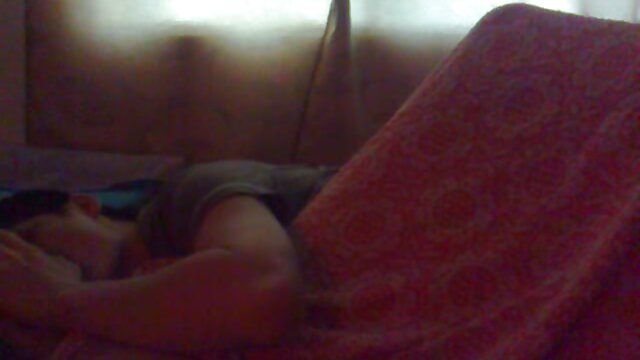 Tequila Katrin naik Anaconda panjang bersama video bokep indo live streaming bokongnya.