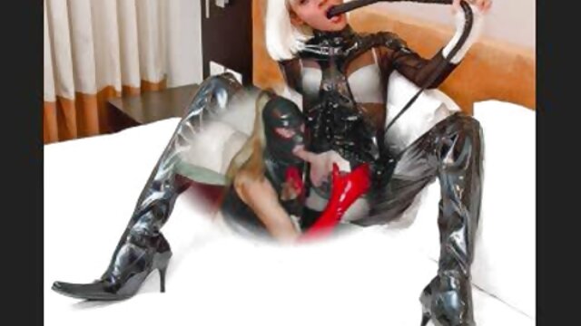 Liza Del video bokep bigo live indonesia Sierra melahap ayam hitam besar sebelum Cuck.