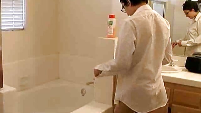 Lesbian Kira merintih dari serangan penis palsu bokep indo live gogo