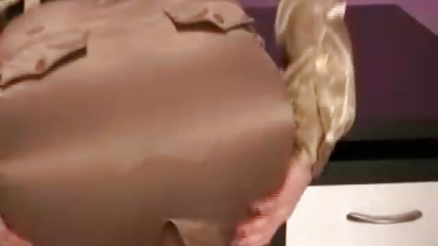 Gadis Latin yang dewasa, Gabby Kinteros tidur dengan dokter. video bokep live indonesia