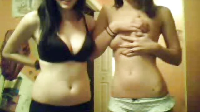 Liza Rowe streaming bokep indo live mencoba merayunya.