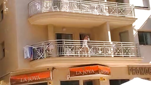 Muslim suster dalam burka mengisap ayam bigo live indo bokep hitam pada gilirannya
