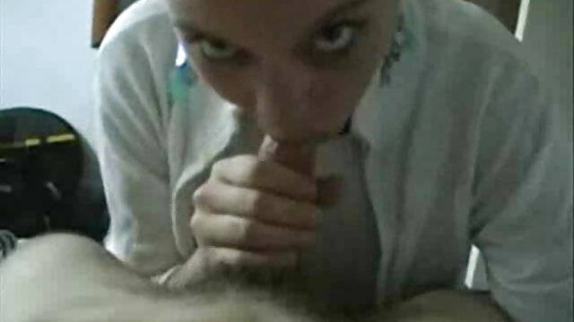 Aku mencium tetangga dalam mulut dan ditanam dia dalam anus di tangga. bokep indo live sex