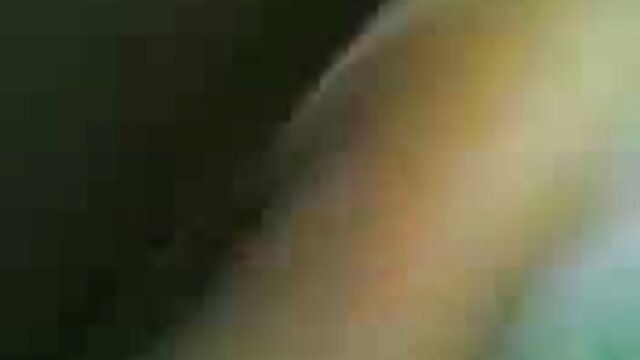 Lela bintang jatuh ke lututnya untuk meneteskan air liur atas perisai buta nya indo bokep bigo live